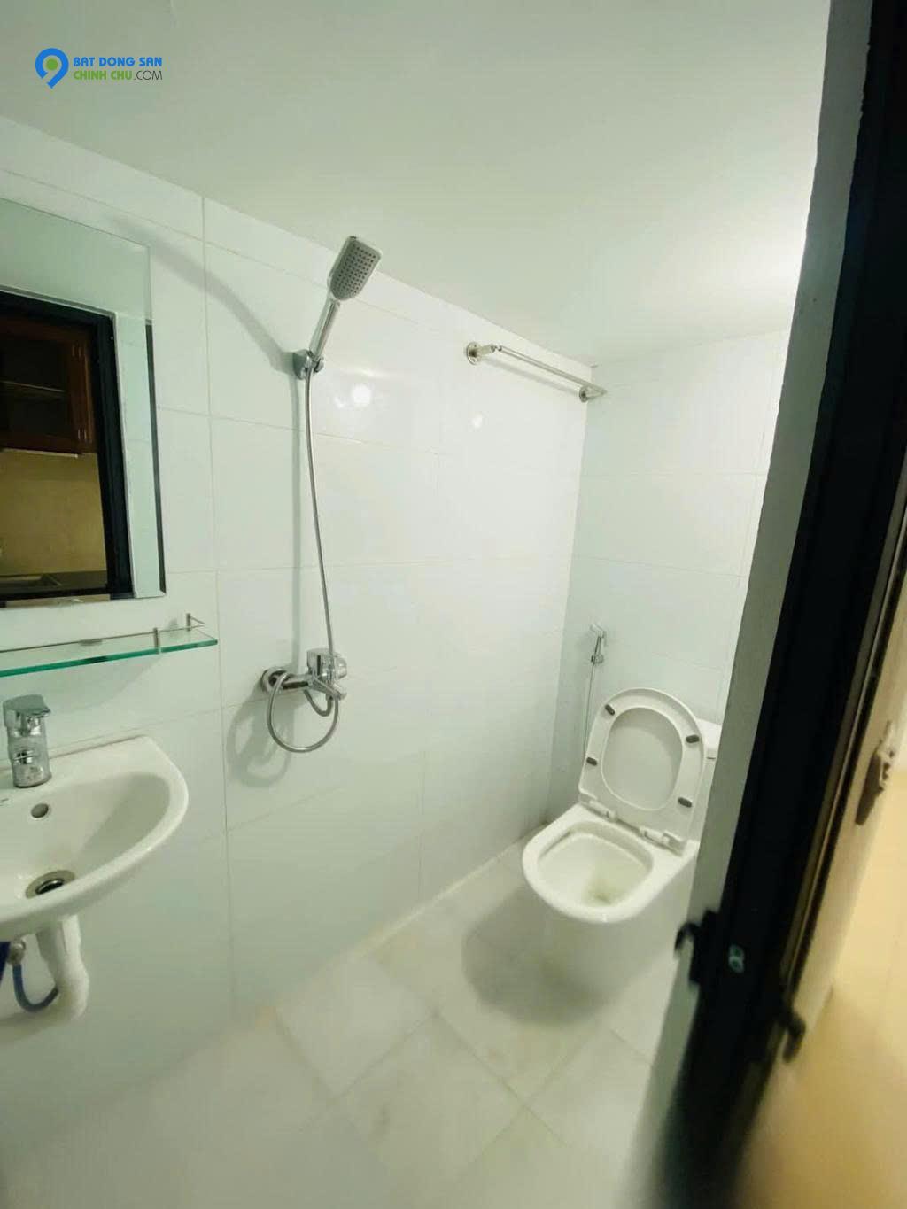 THANH XUÂN NGÕ RỘNG GẦN PHỐ BÁN ĐẤT TẶNG NHÀ 4 TẦNG 50M2 Ở LUÔN