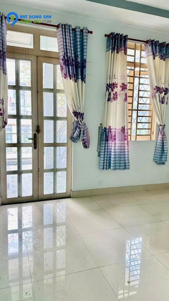 cần bán gấp KDC ĐẠI HẢI Dt 4m x 16,3m Giá. 5,8 tỷTrệt, 2 lầu, 4 phòng ngủ, 4 wc)
